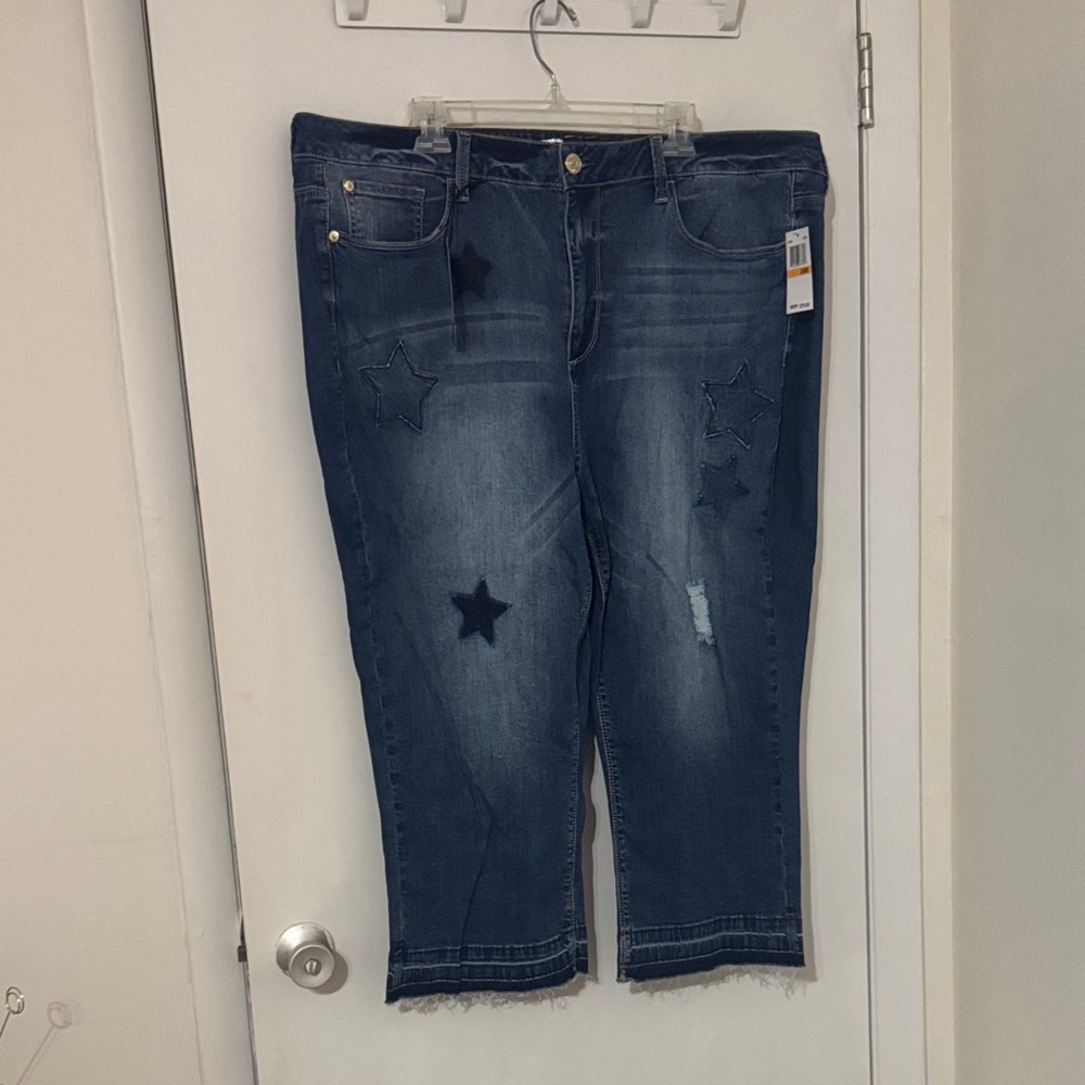 Seven Dark Wash Star-Embroidered Women's Jean Capris